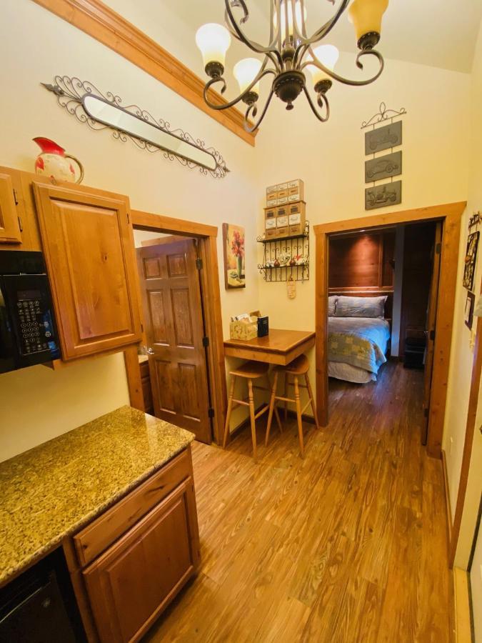 All Seasons Treehouse Village Eureka Springs Extérieur photo