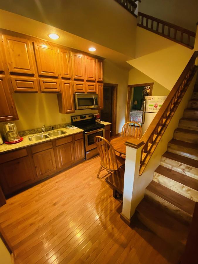 All Seasons Treehouse Village Eureka Springs Extérieur photo