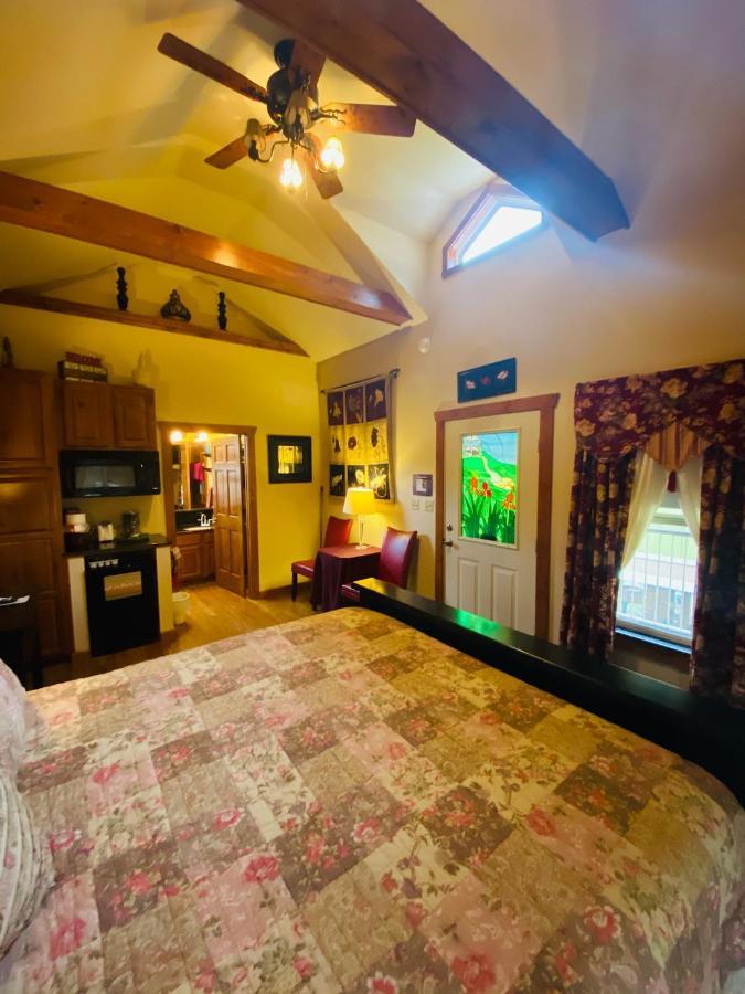 All Seasons Treehouse Village Eureka Springs Extérieur photo