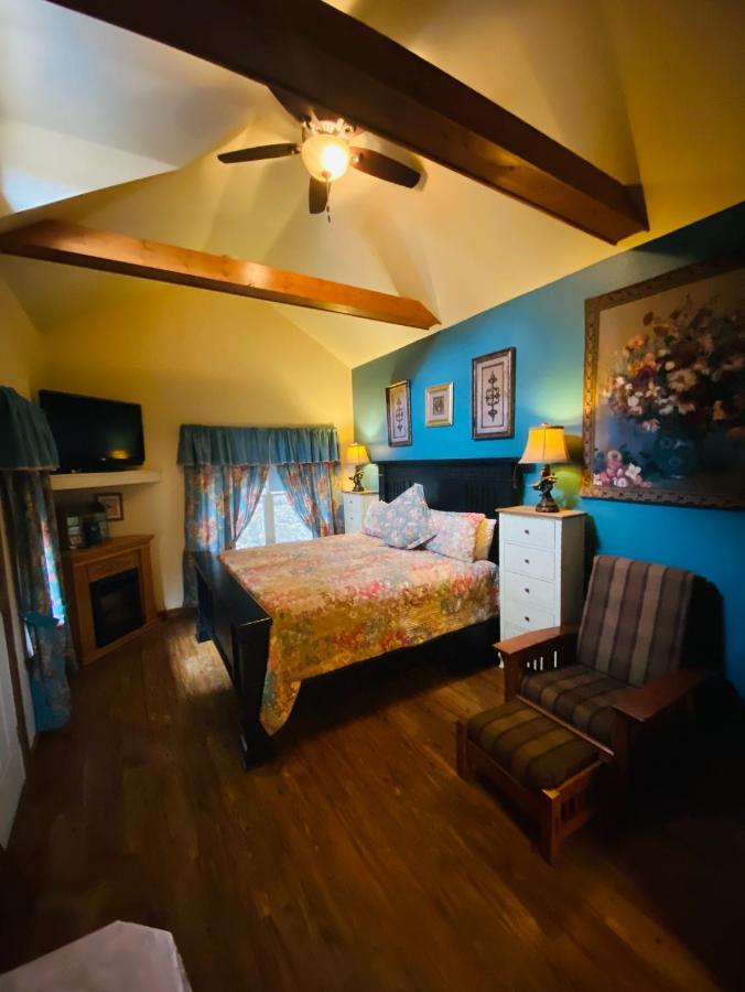 All Seasons Treehouse Village Eureka Springs Extérieur photo
