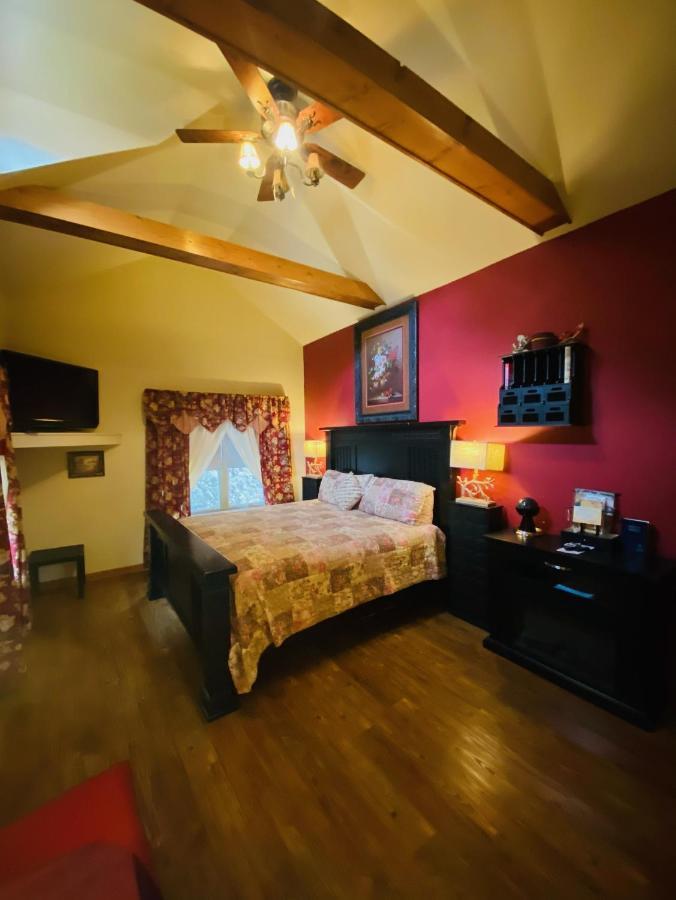 All Seasons Treehouse Village Eureka Springs Extérieur photo