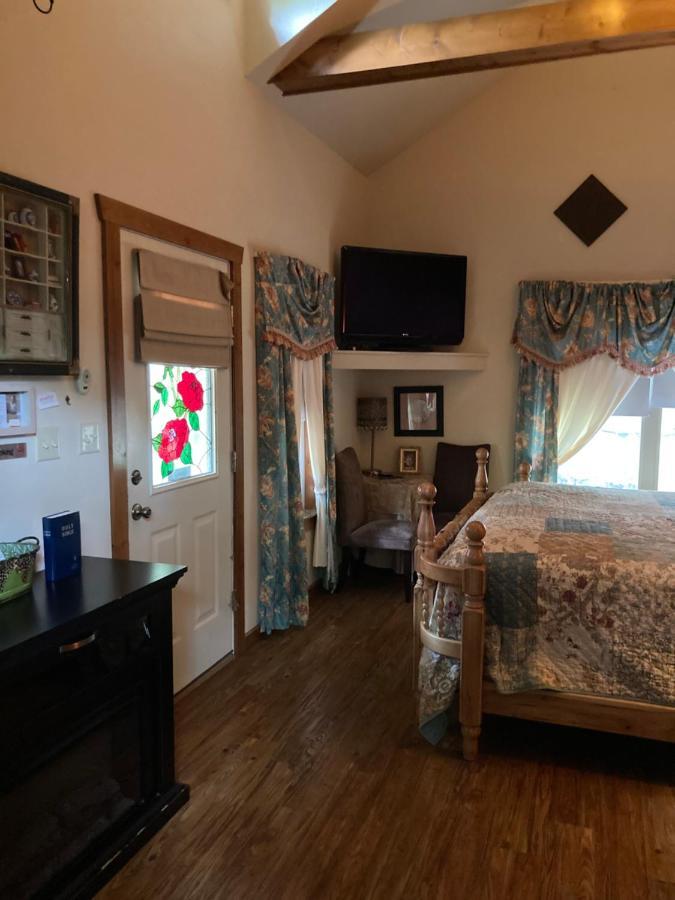 All Seasons Treehouse Village Eureka Springs Extérieur photo